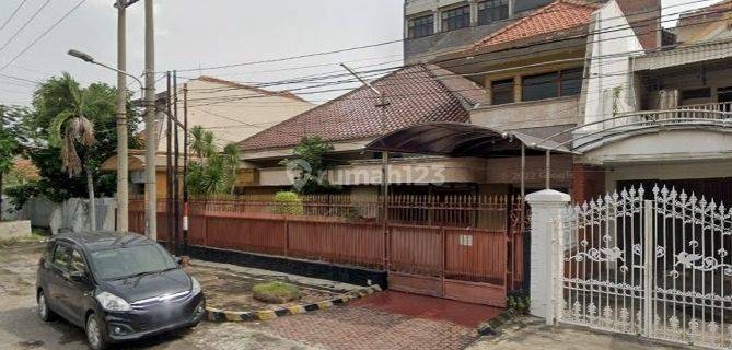 Dijual Rumah SHM Pusat Kota di Jl Ketupa Genteng Surabaya 1