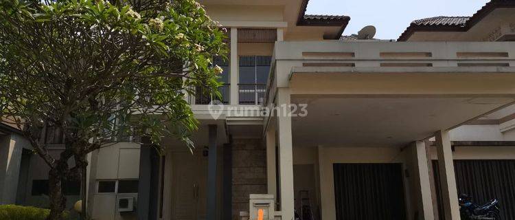 Rumah SHM 2 Lantai Bagus Selatan 1