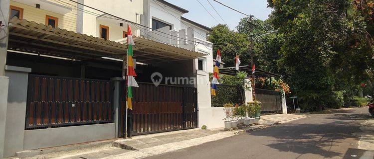 Dijual Rumah 2,5 Lantai Strategis Dekat Cbd Sudirman 1