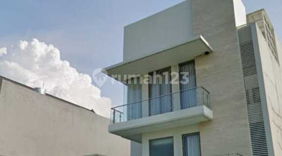 Quick Sale Furnished House Pakuwon Indah Vbr 1