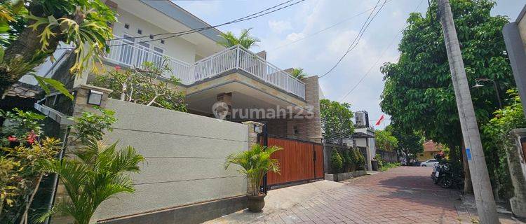 Disewakan Rumah Semi Villa di Canggu Baru 2 Lantai Furnished 1