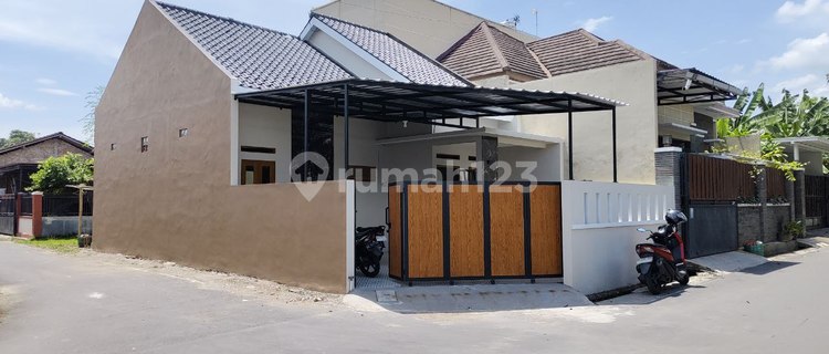 Rumah Modern Siap Huni Colomadu Karanganyar 1