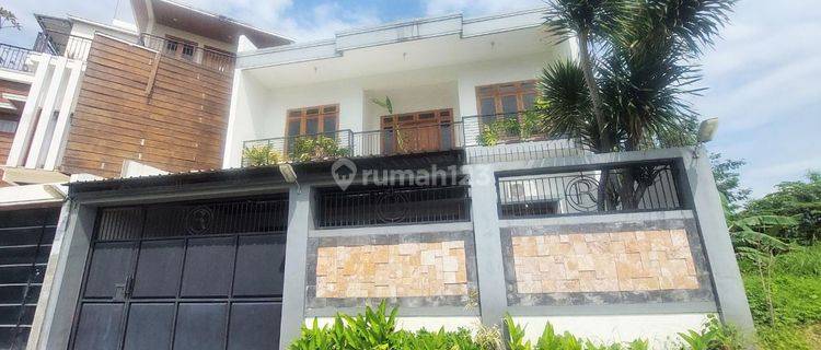 RUMAH MEWAH 2 LT SECOND BAGUS DI sumber dekat Manahan Solo 1