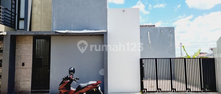 Rumah Bagus Semi Furnish di Baki Sukoharjo 1