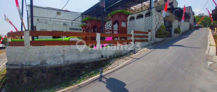 Resto Full Furnish Di Lingkungan Wisata Waduk Cengklik 1