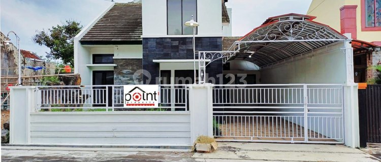 Rumah Bagus 2 Lt Di Tengah Kota Karanganyar 1