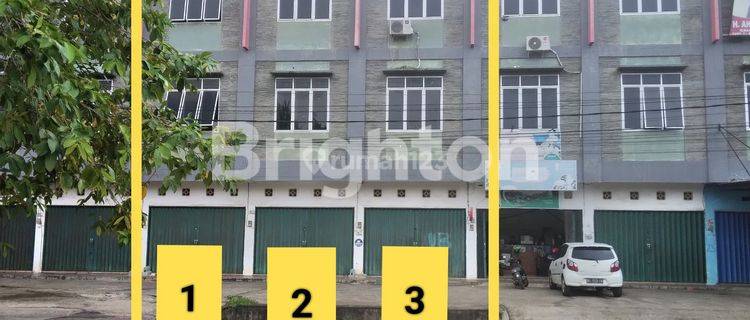 RUKO 2 1/2 LANTAI HARGA TERJANGKAU 10 MENIT KE BANDARA SMBII 1