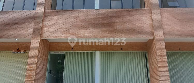 For Rent 3-Story Shop House Ready to Occupy Minimum Lease 2 Years Strategic Location Only 7 Minutes to Lippo Karawaci Toll Tangerang 1