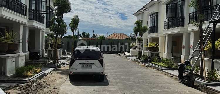 RUMAH 2 LANTAI DI KOMPLEK ELITE DAERAH METEOROLOGI KOMPLEK JEWEL GARDEN 1