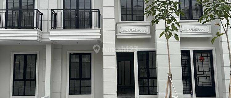 Villa Siap Huni 2,5 Lantai Komplek Jewel Park Polonia 1