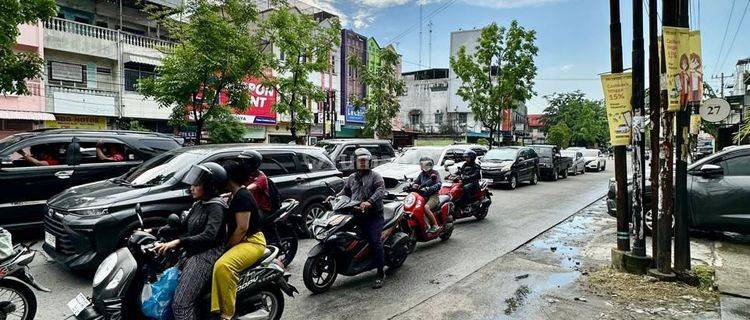 Disewakan ruko termurah cocok untuk usaha di jalan besar Krakatau  1