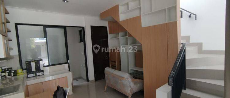 Disewakan murah Rumah PIK Milenial 4,5x10 2BR full furnished lengkap & cakep 1