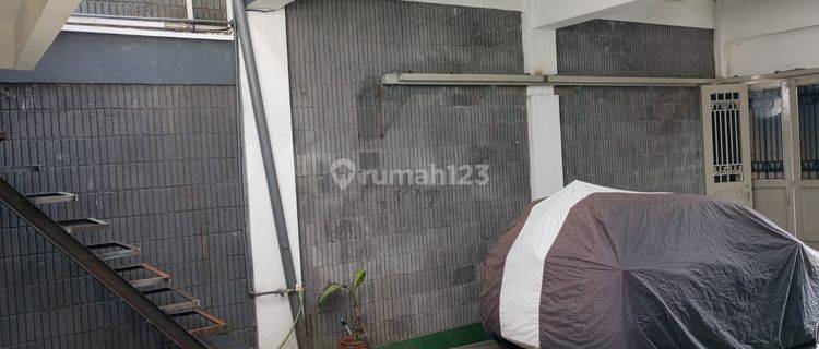 Jual sewa Rumah Untuk Tinggal Atau Usaha di Cipaku Bandung 1