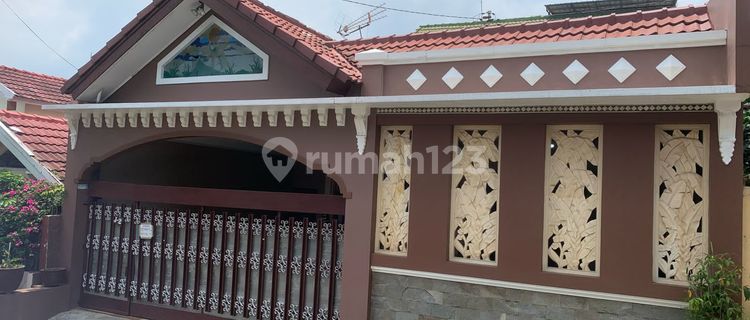 Luxury Fully Furnished House in Banyumanik, Strategic Location. 1