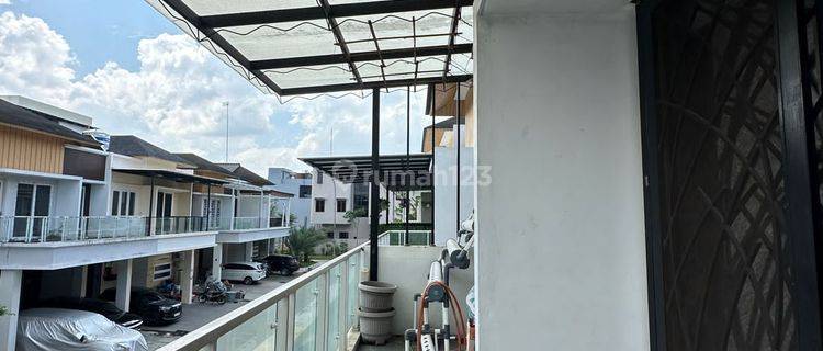 Dijual Cepat Villa Givenchy Lebar8 Full Furnish 1