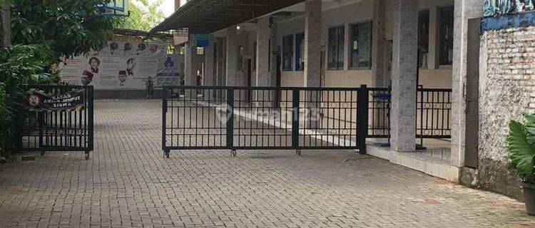 Gedung sekolah di Serpong utara tangsel Lt 1125 , 4 lantai SHM Sudah Renovasi  1