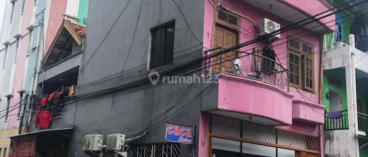Dijual Ruko Lokasi Pinggir Jalan di Mangga Besar 1