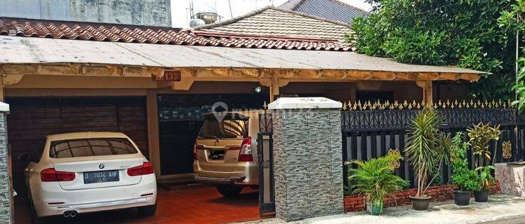 RUMAH ASRI DAN BEBAS BANJIR DI KOMPLEK GUDANG PELURU 1