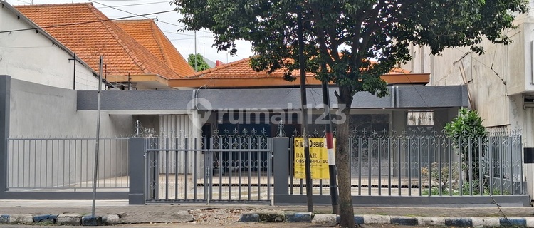 Disewakan Rumah Premium di Jl. Gus Dur Candi Mulyo Jombang 1