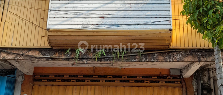 2-Story Shop House A. Yani City Center, Owner Ready for Renovation. 1