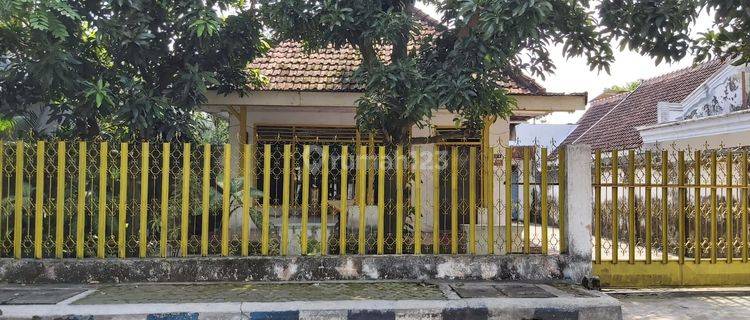 Rumah Samping Jalan di Kepanjen, Jombang Kota 1