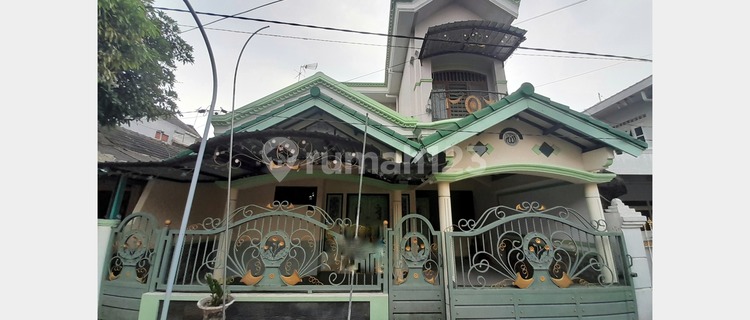 Hunian Nyaman Rumah 2 Lantai di Jombang Permai 1