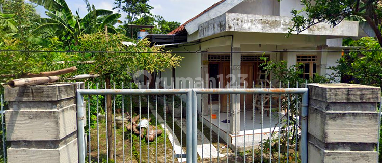 Rumah Nyaman di Permukiman Jombatan, Jombang 1