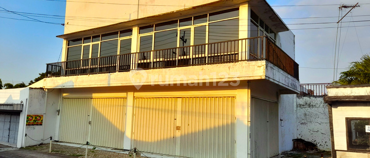 Strategic Shop House Next to Candi Mulyo Street – 2 Floors HOOK 1