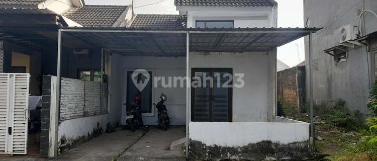 Rumah Strategis & Nyaman di Perumahan Mojongapit Jombang 1