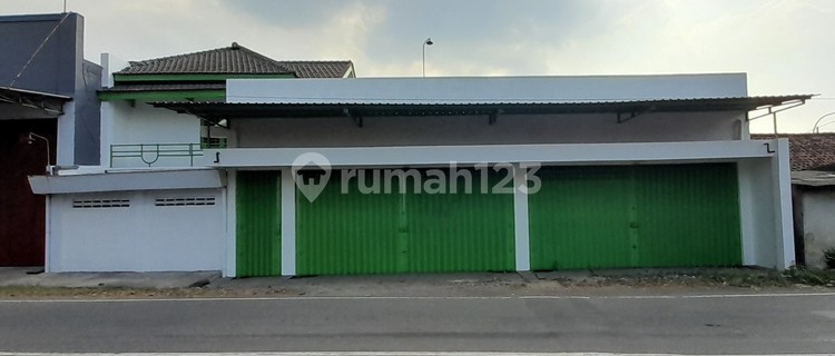 Strategic Shop House in Jombang, Easy Access & Complete Facilities 1