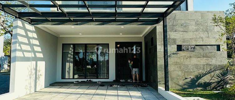 Terlaris! Unit Terbatas! Rumah 3 Lantai Selangkah Ke Pakuwon Mall Surabaya 1