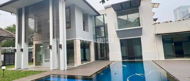 Rumah 2 Lantai Bagus SHM di SCBD, Jakarta Selatan 1