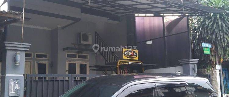 Rumah 3 Lantai Bagus SHM di Palmerah, Jakarta Barat 1