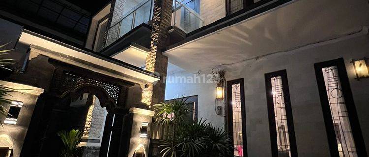 Rumah semi villa 3 lantai di Denpasar 1