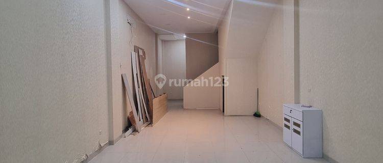 Dijual Ruko di Golf Island 4,5x16m² 4 Lantai 1