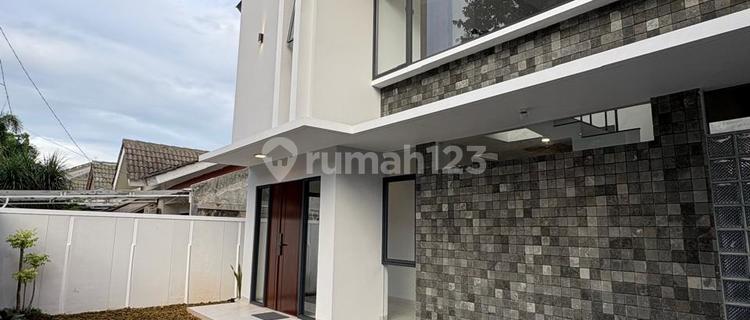 Minimalist House with Modern Design in Kencana Loka BSD 1