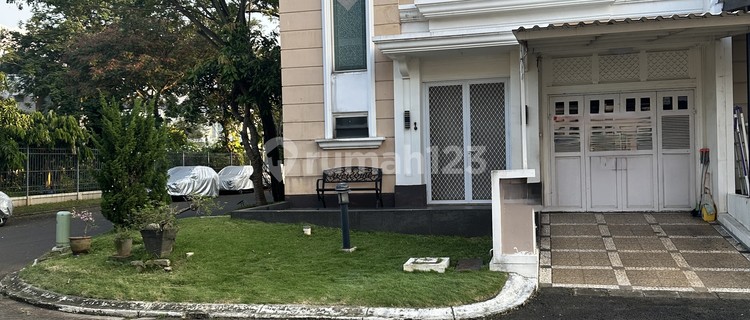 CLUSTER FLAMINGO, The Springs. Summarecon Serpong. - POSISI HOEK 1