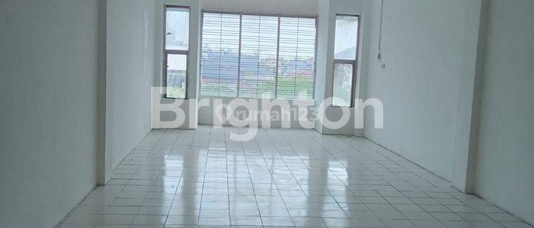 RUKO 4,5LT DI SUNTER, PARKIR LUAS, ROW JALAN 2 MOBIL LEGA 1