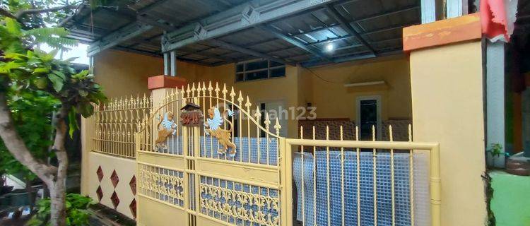 Asri Bangunan Terawat Rumah Harmoni, Tulangan, Kota Sidoarjo 1
