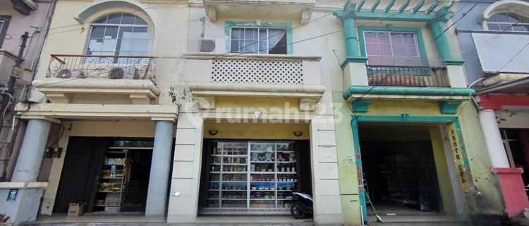 2-Story Shop House Location on Main Boulevard Complex Near Graha Raya 1