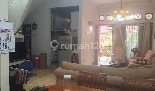 Dijual Rumah 2 Lantai Lokasi Strategis di Pamulang Estate, Tangerang Selatan 1