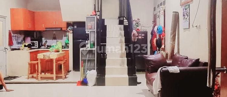 Rumah 3 Lantai Furnished Di Karang Tengah Ciledug Tangerang Kota 1