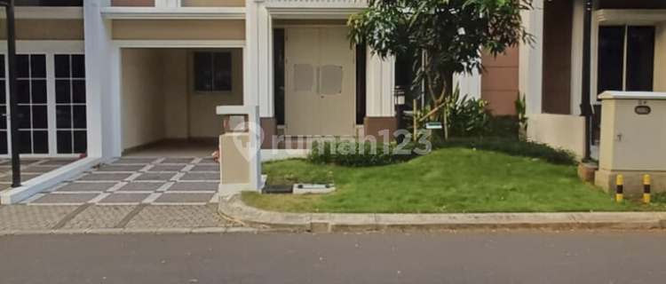 Rumah 2 Lantai di The Spring Cluster Flamingo 1