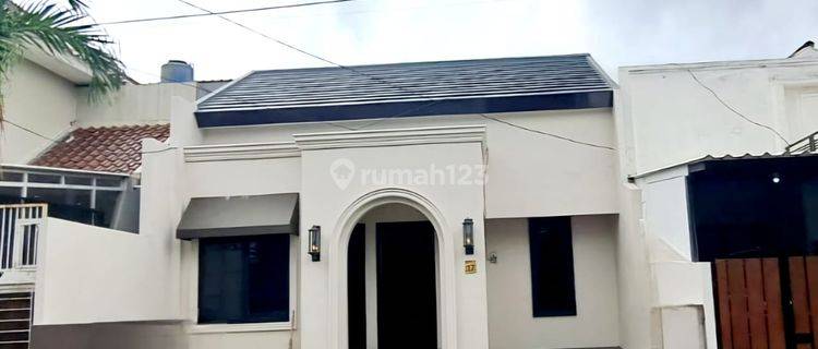 Rumah Minimalis 1,5 Lantai Bangunan Baru di Sektor 9 Bintaro 1