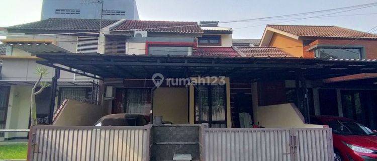 RUMAH 2 ½ LANTAI SIAP HUNI DALAM CLUSTER DI GRAHA RAYA DEKAT TOL 1