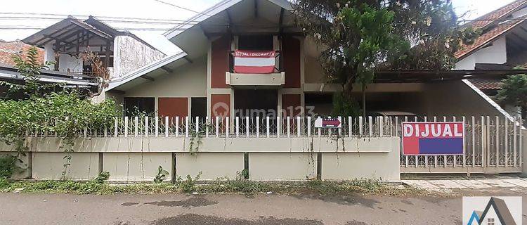 Rumah Klasik, Bagus Terawat di Cikutra Baru, Siap Huni, Strategis 1