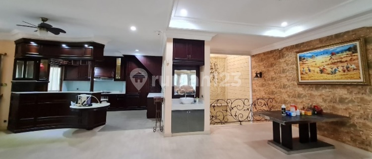 Puri Indah Corner House, 2 Floors, Fully Furnished 1