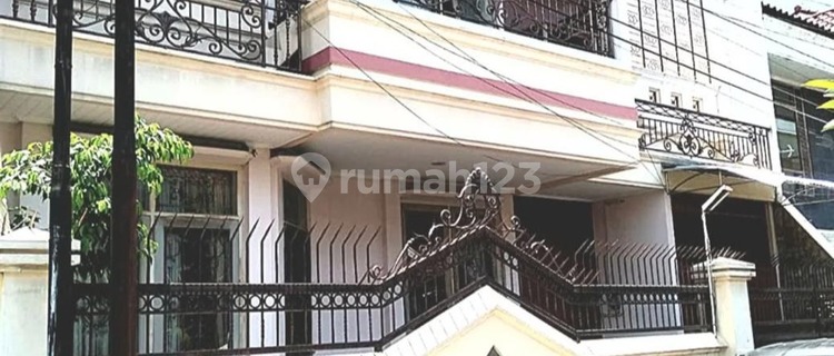 Rumah Bagus Strategis di Karangwulan Semarang Tengah 1