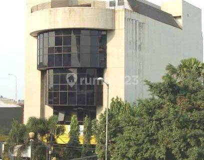 Dijual Gedung Di Jl. Matraman Raya, Jakarta Timur 1
