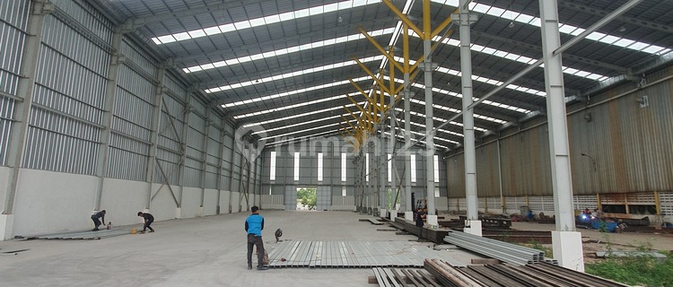 Disewakan Cepat Pabrik Baru Ceiling Tinggi 1